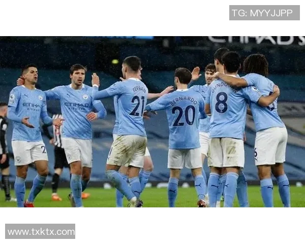 坎塞洛在足球场上的蜕变与成长之路探讨 坎塞洛在足球场上的蜕变与成长之路探讨